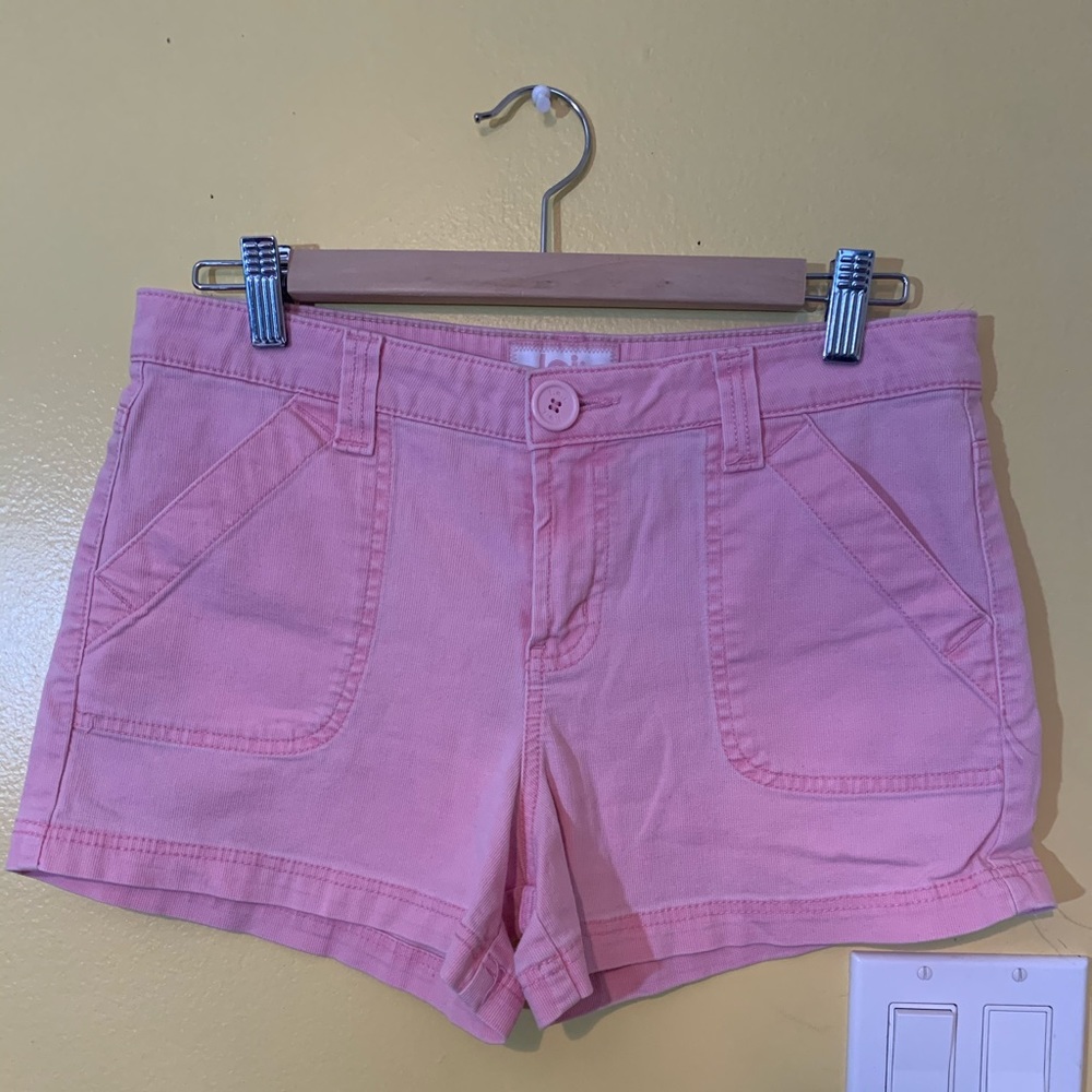 L.E.I pink short